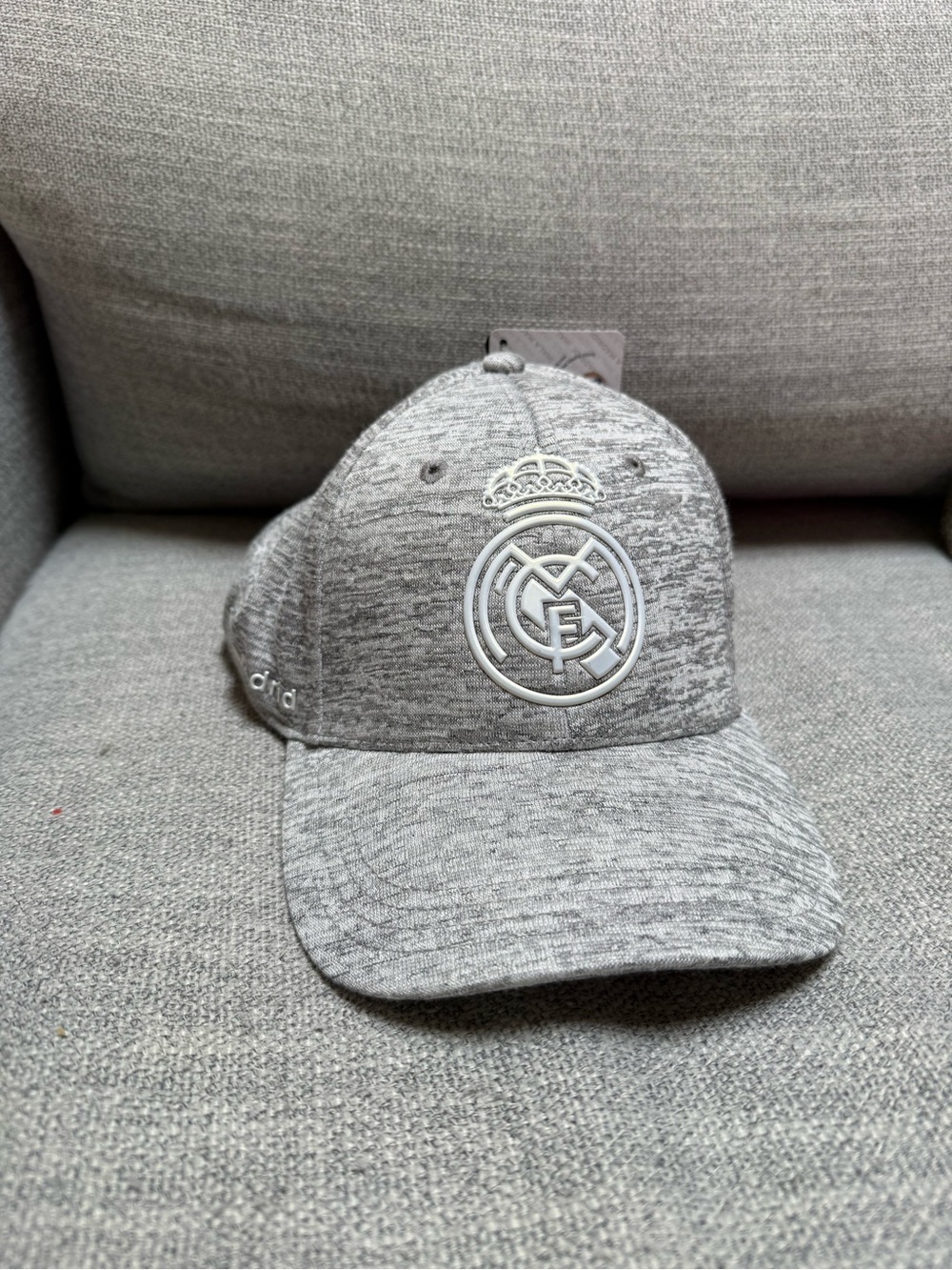 Real Madrid gray snapback hat brand ew with tags